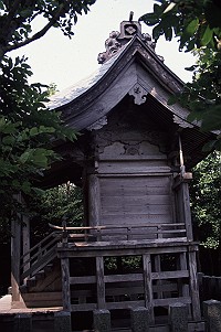 砂館神社本殿の写真